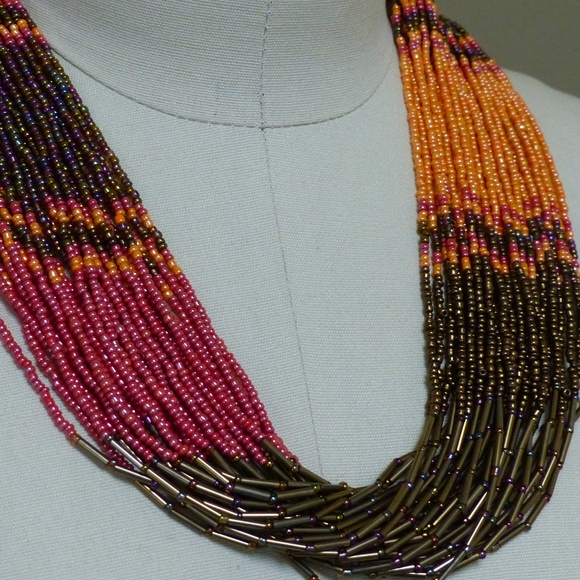 seed bead necklace - Picture 1 of 3